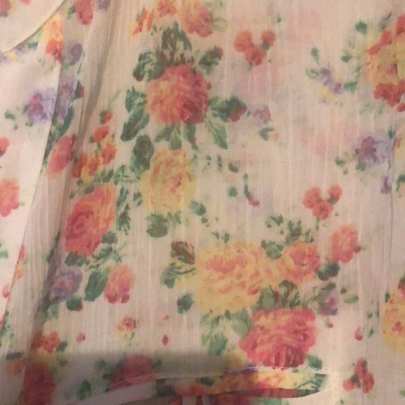 Kut semi sheer blouse off white with roses, medium - Picture 3 of 6